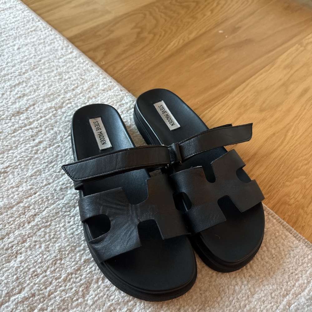 Steve Madden Mayven Black Leather Sandals